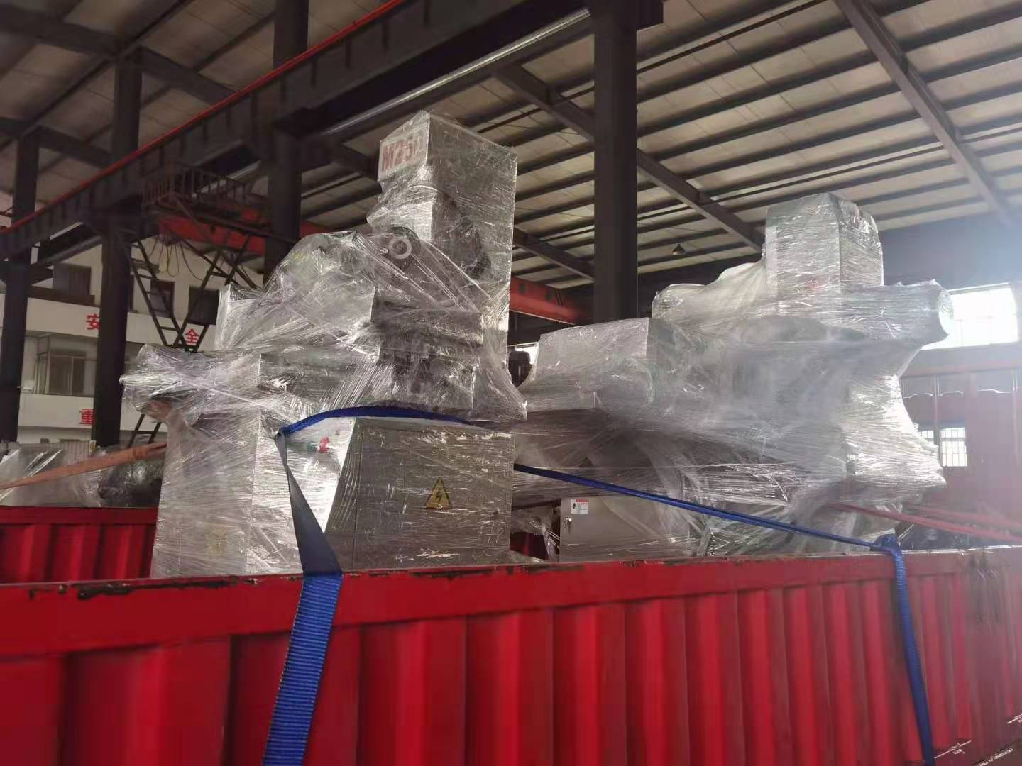 精密平面磨床M4080AHR/手摇平面磨床M250装车发往无锡客户